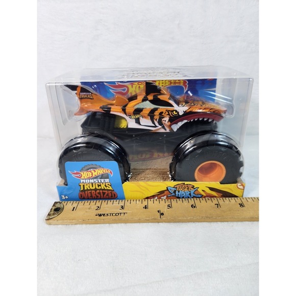 Hot Wheels Tiger Shark Monster Trucks Oversized 1:24 Scale - Picture 7 of 8